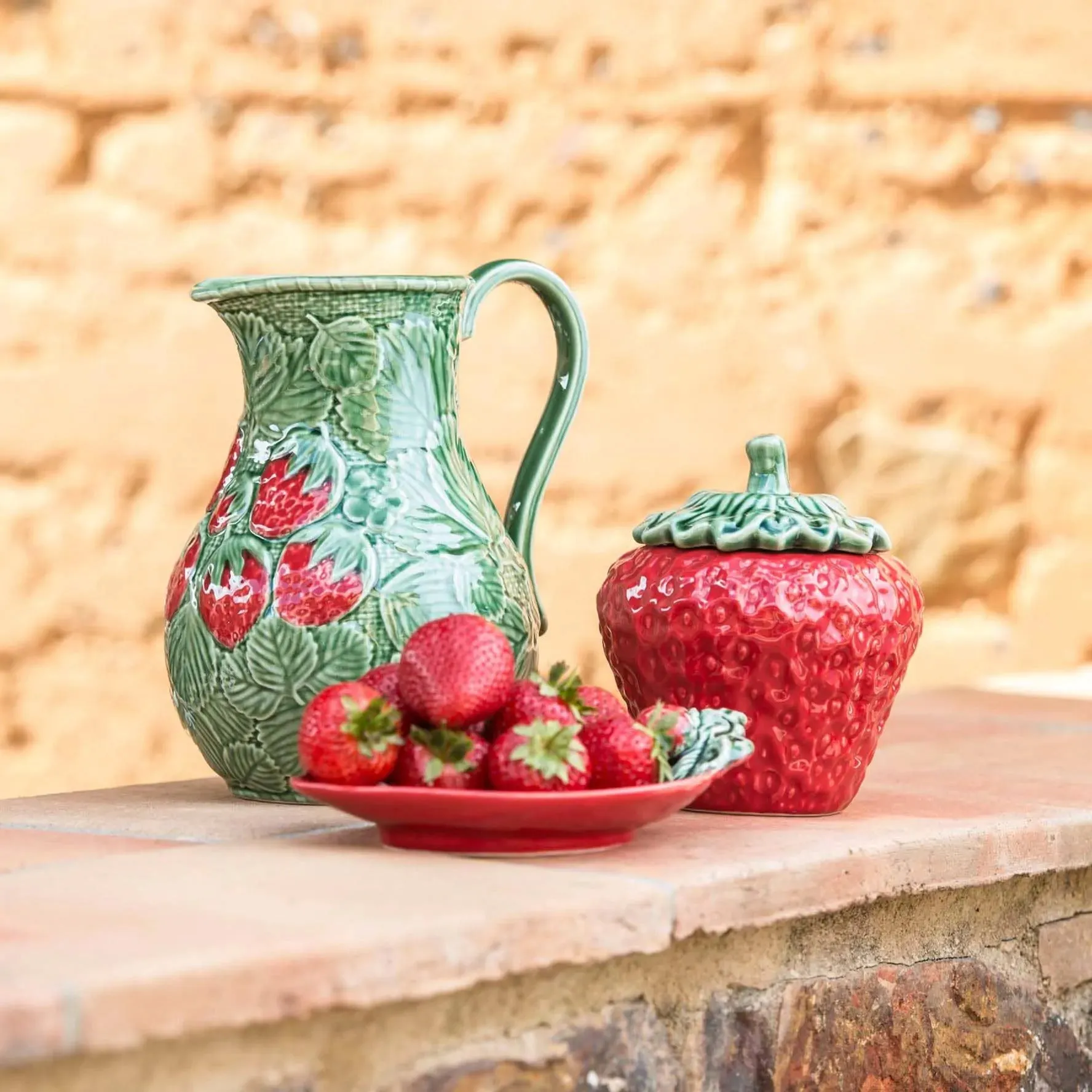 Bordallo Pinheiro | Strawberries Tureen