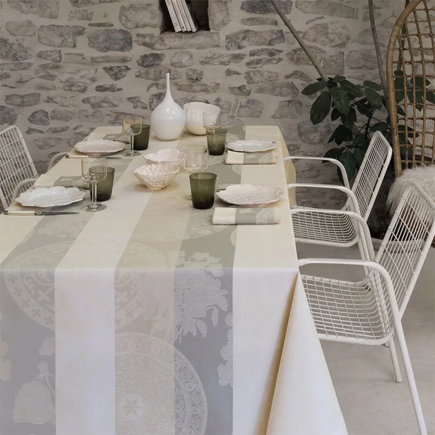 Le Jacquard Franais | Fleurs Gourmandes Coated Tablecloth