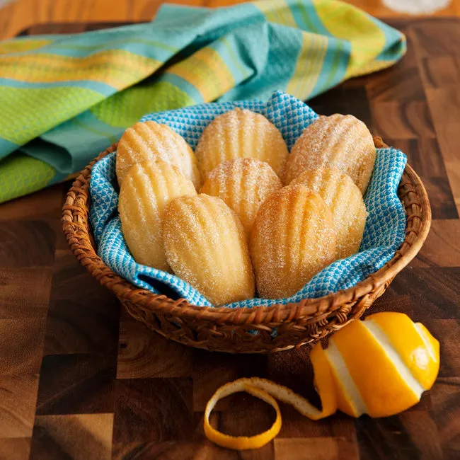 Nordicware | 12-Cup Madeleine Non-Stick Pan