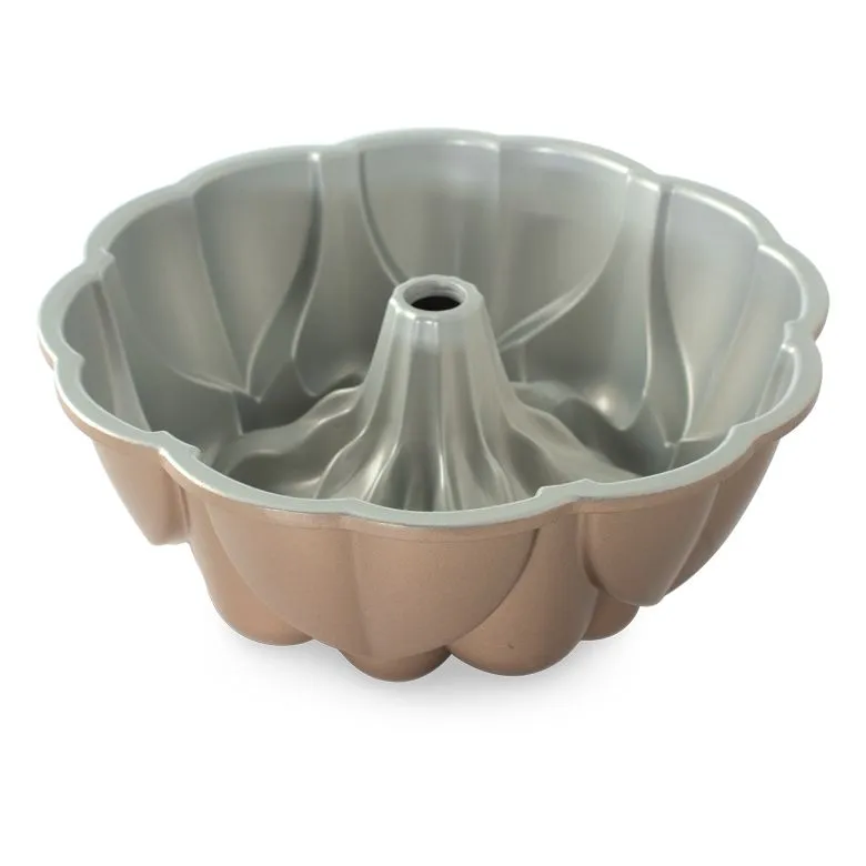 Nordicware | Magnolia 10-cup Bundt Cake Pan