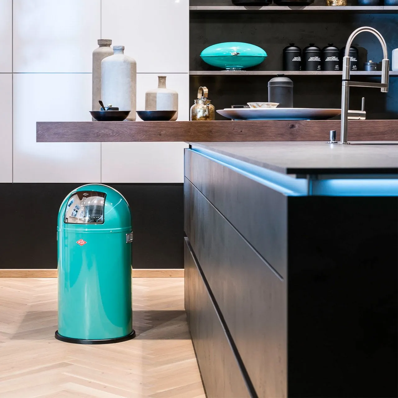 Wesco Pushboy 50 Litres, Limegreen